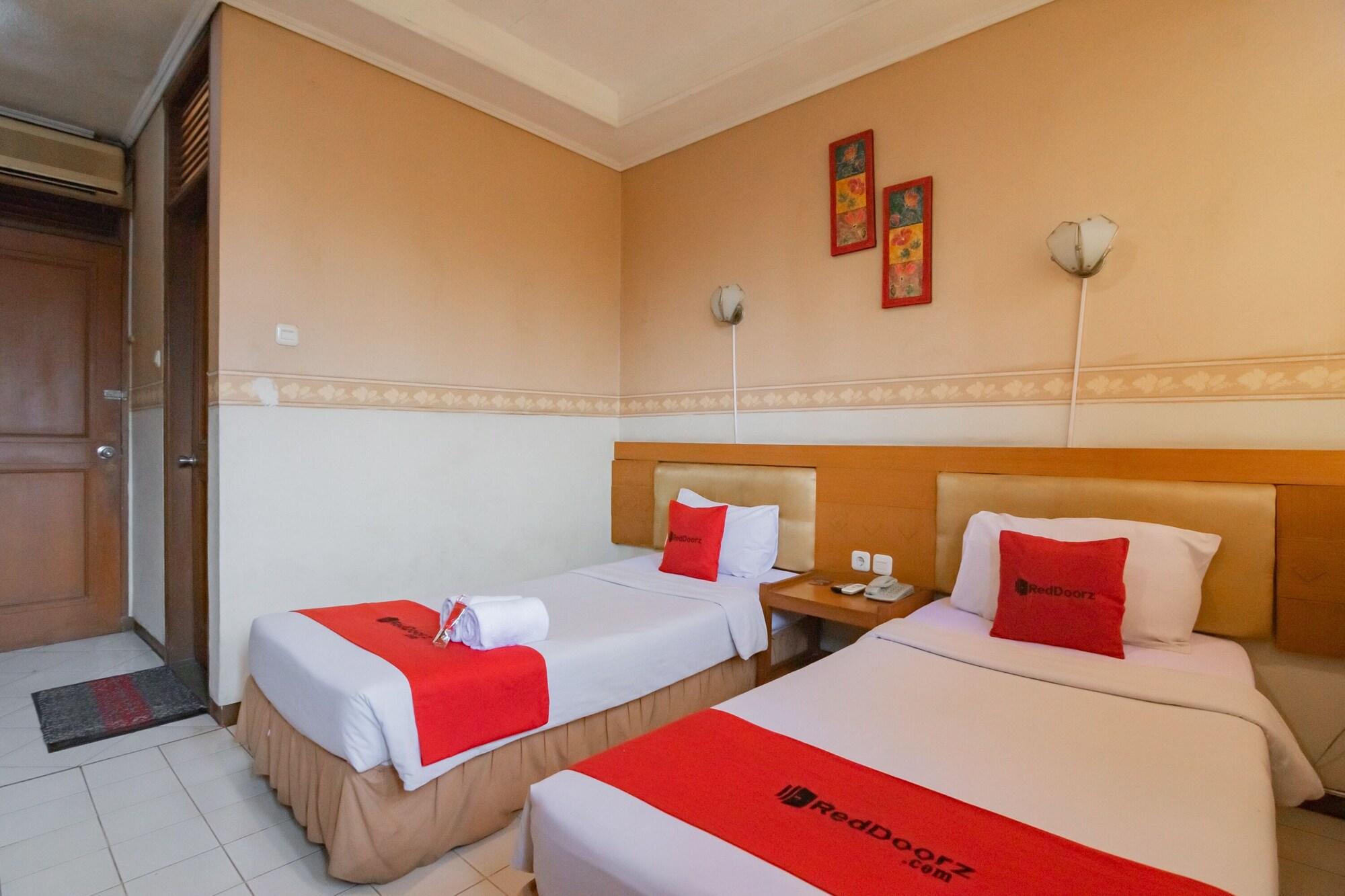 Reddoorz Plus @ Sukamulya Pasteur 2 Bandung Exterior photo